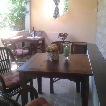 Donna Διαμέρισμα Τρογκίρ