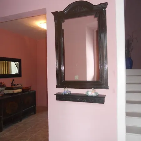 Donna Apartment