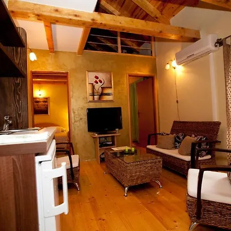 Donna Apartment *