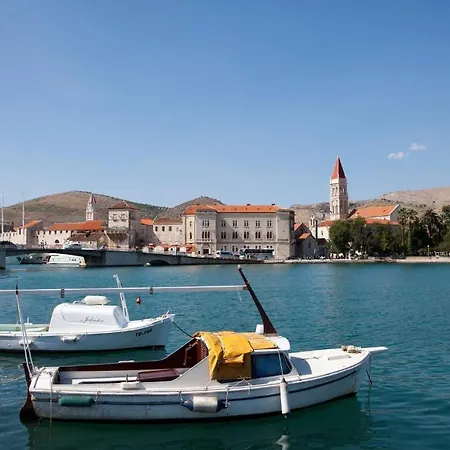 Donna * Trogir